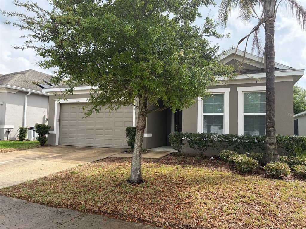 Photo of 1066 Alder Tree Dr, Apopka, FL 32703 (MLS # O6392528)