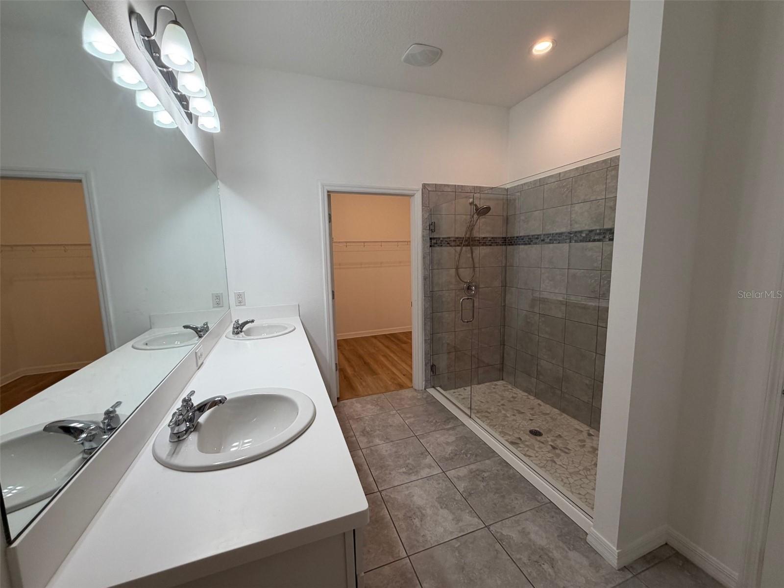 HILLTOP RESERVE - Residential