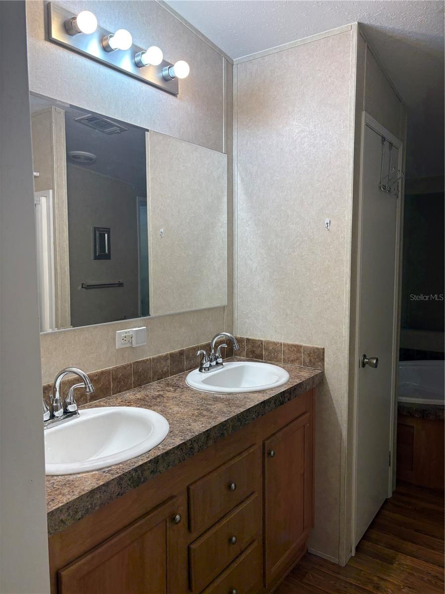 OAKWOOD ACRES - Residential