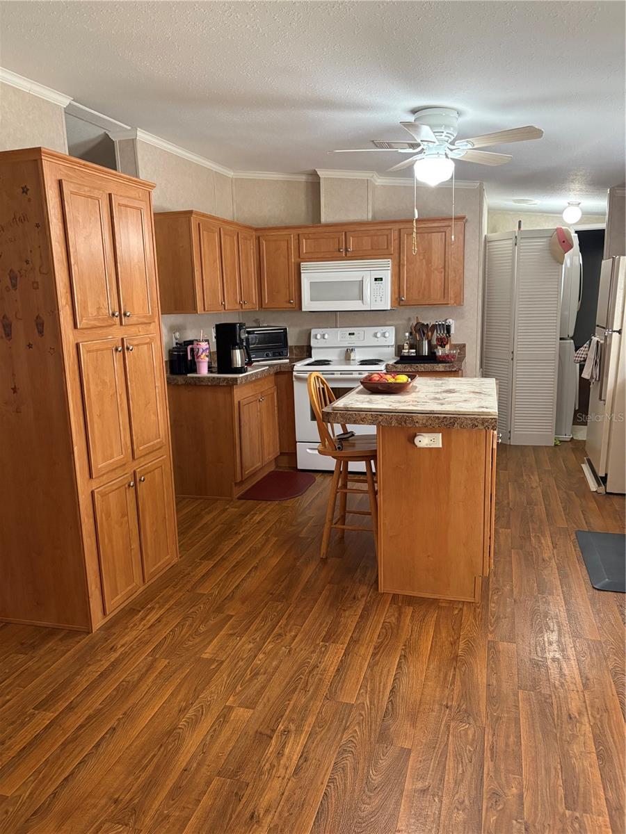 OAKWOOD ACRES - Residential