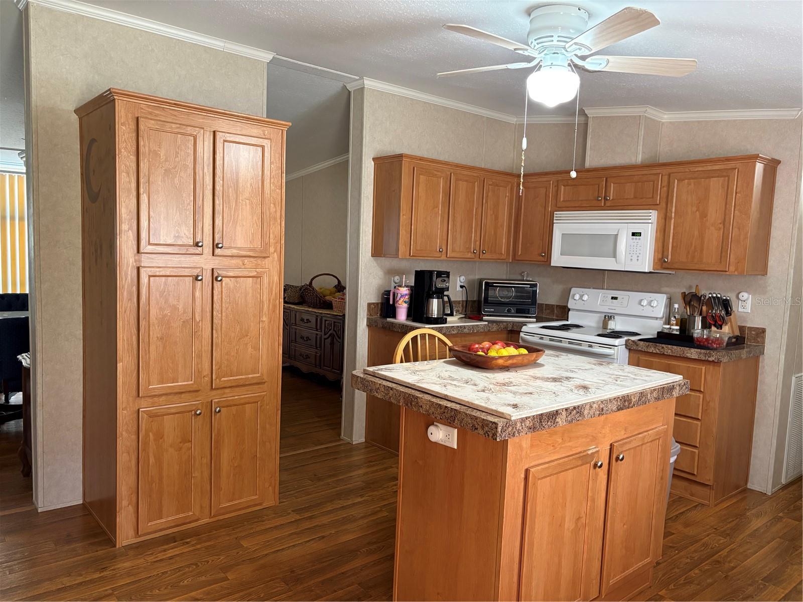 OAKWOOD ACRES - Residential