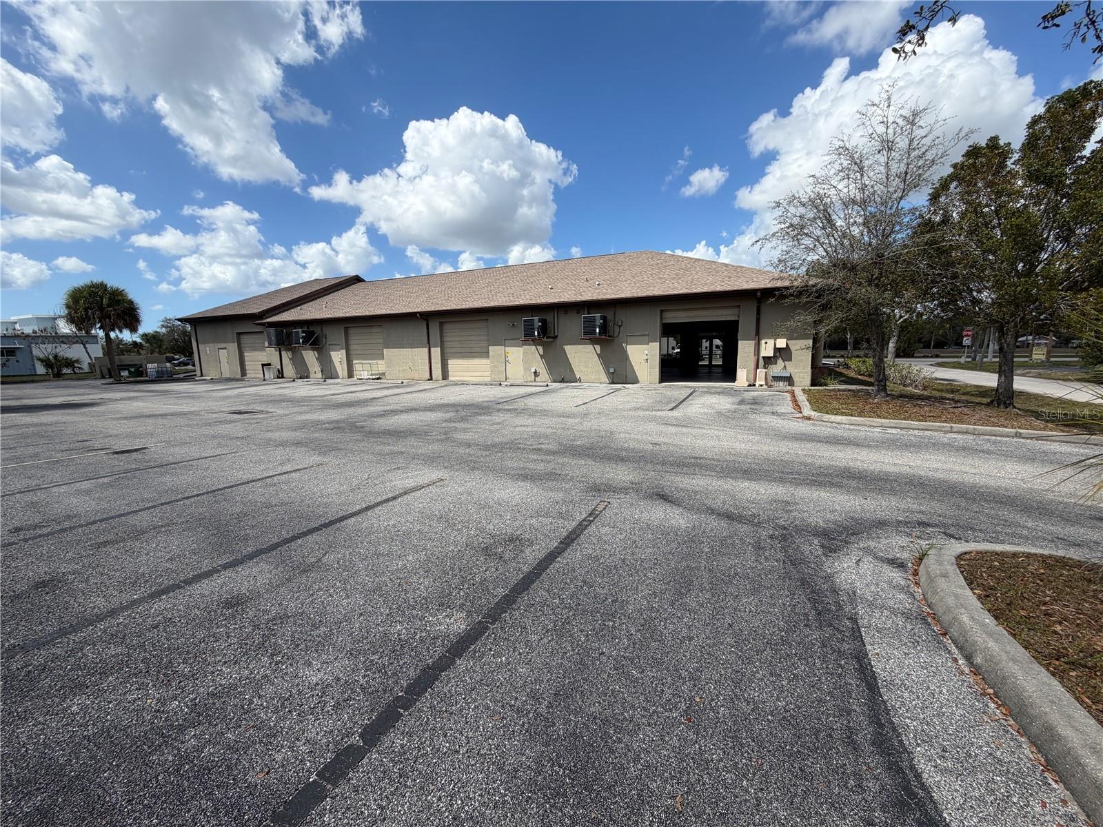 US 17 GALLERIA COMM CONDO - Commercial Lease