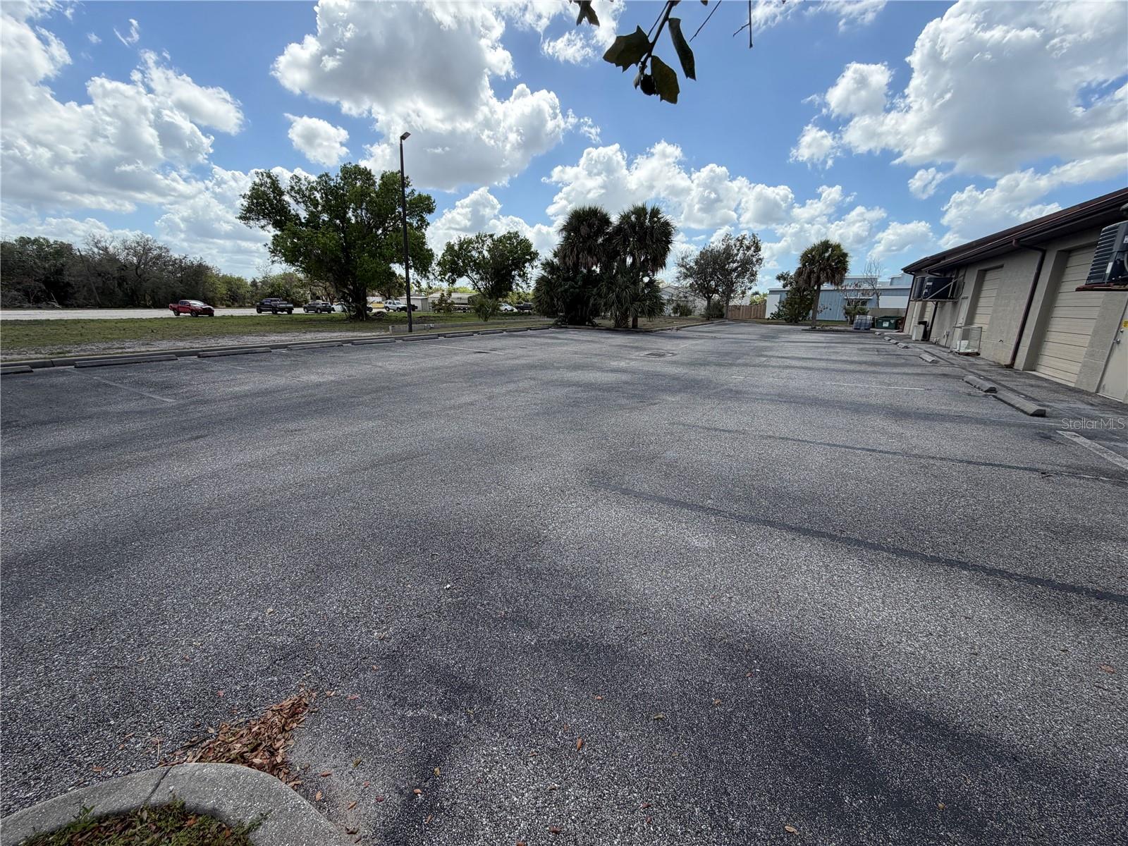 US 17 GALLERIA COMM CONDO - Commercial Lease