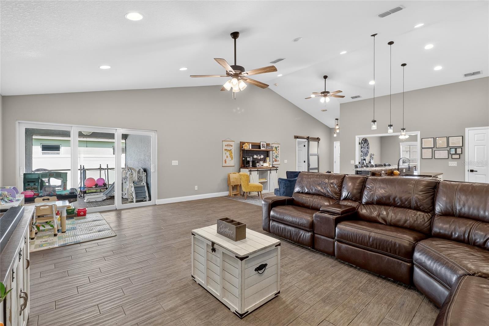 BENTLEY OAKS - Residential