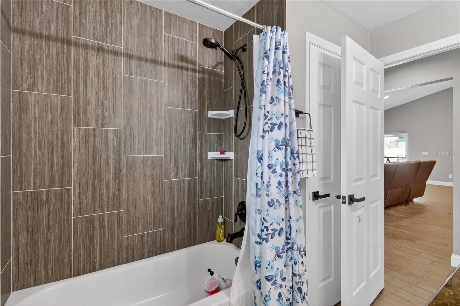 BENTLEY OAKS - Residential