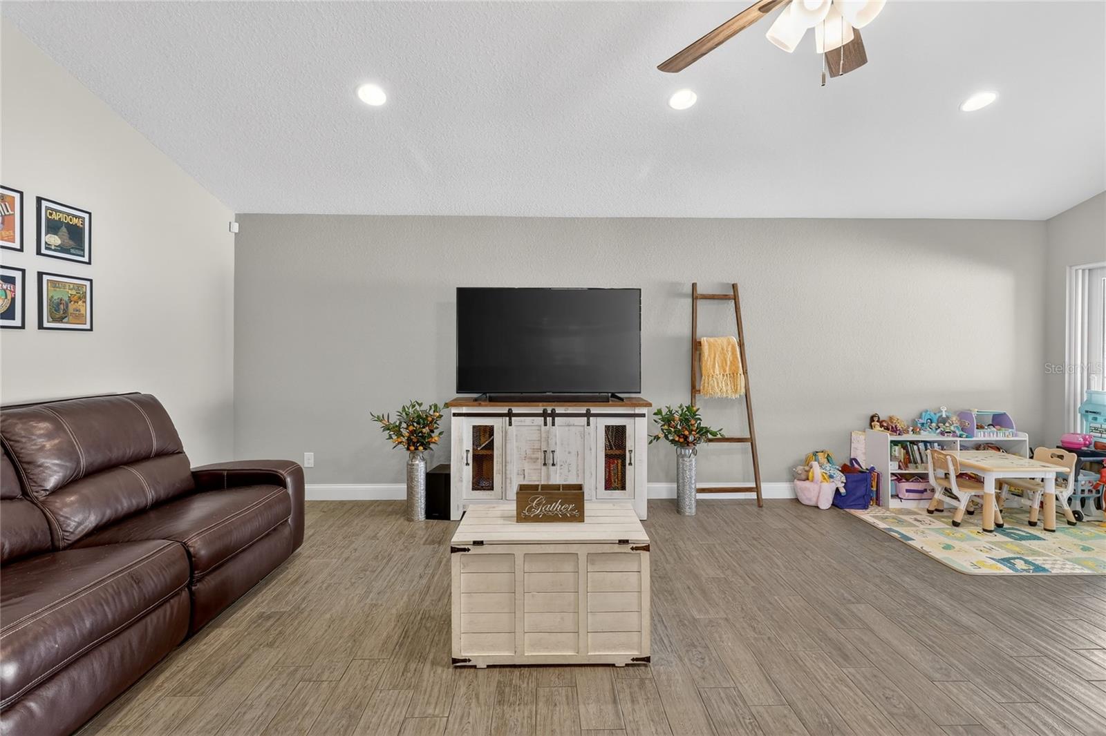 BENTLEY OAKS - Residential