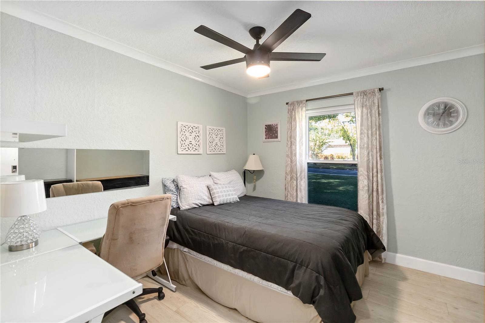 COUNTRY CLUB CIRCLE - Residential