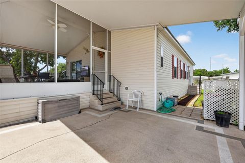 Tiny photo for 691 Cindi Avenue, Leesburg, FL 34788 (MLS # G5110413)