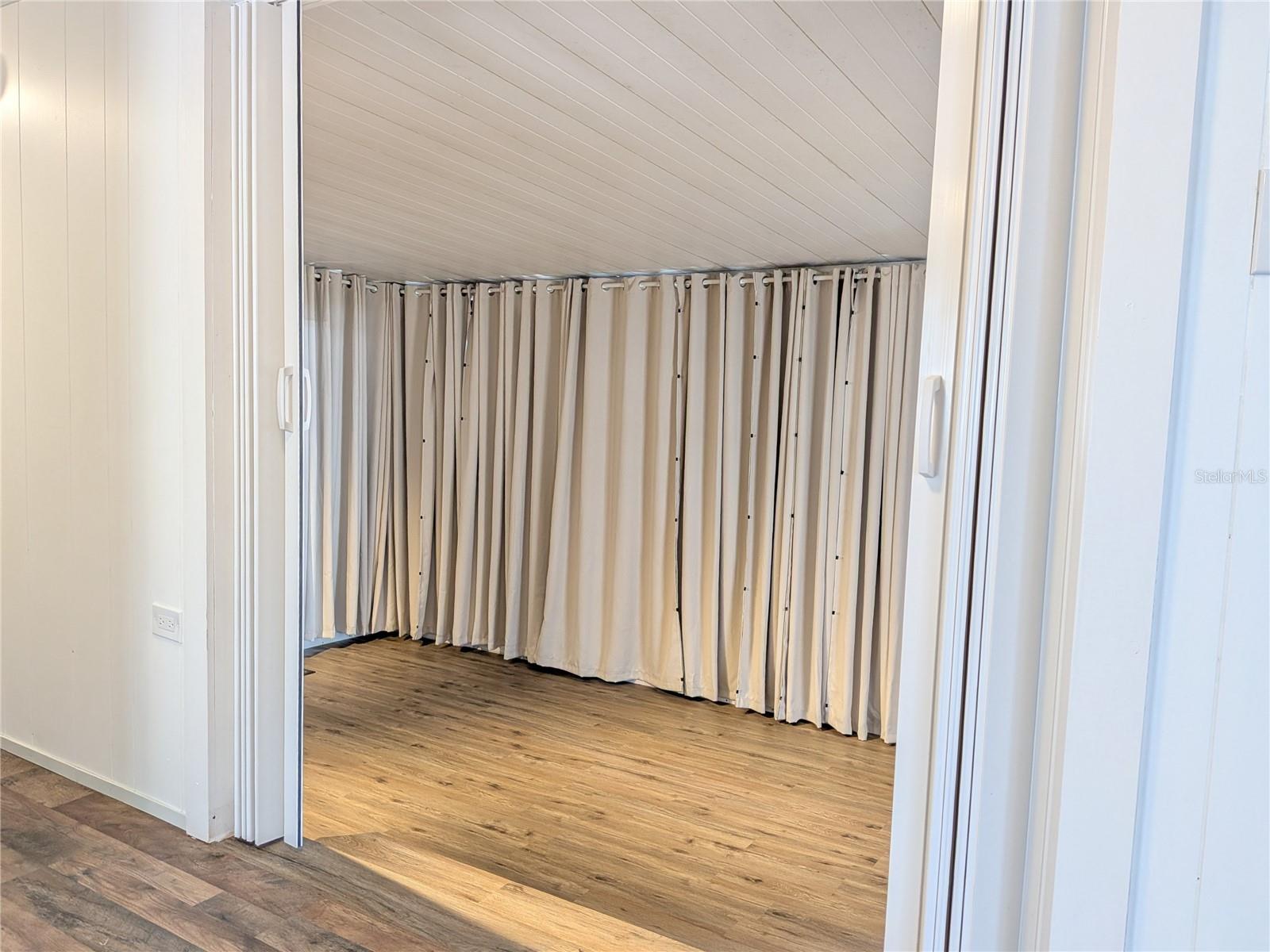 EAST COVE UNIT 01 - Residential