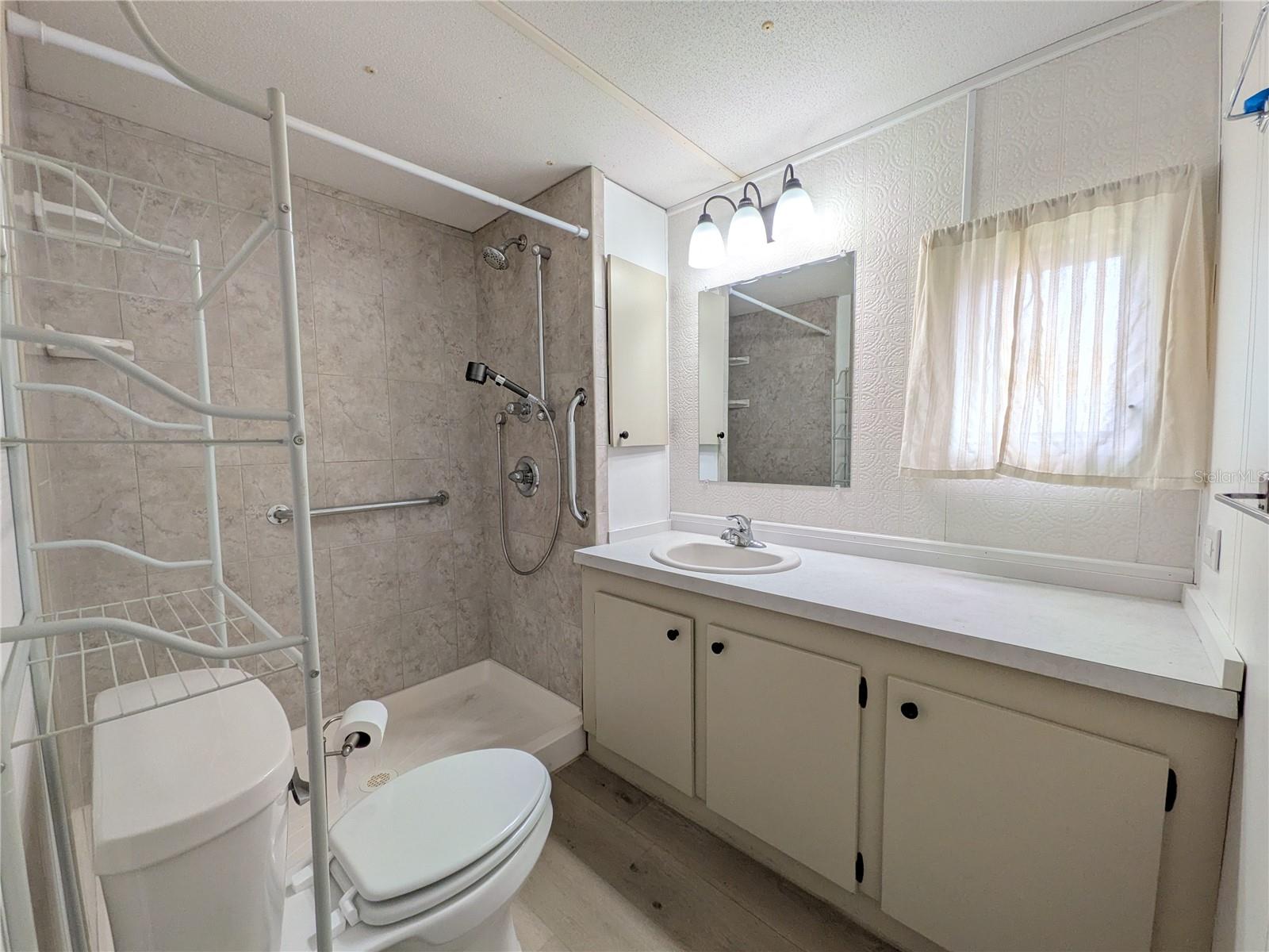 EAST COVE UNIT 01 - Residential