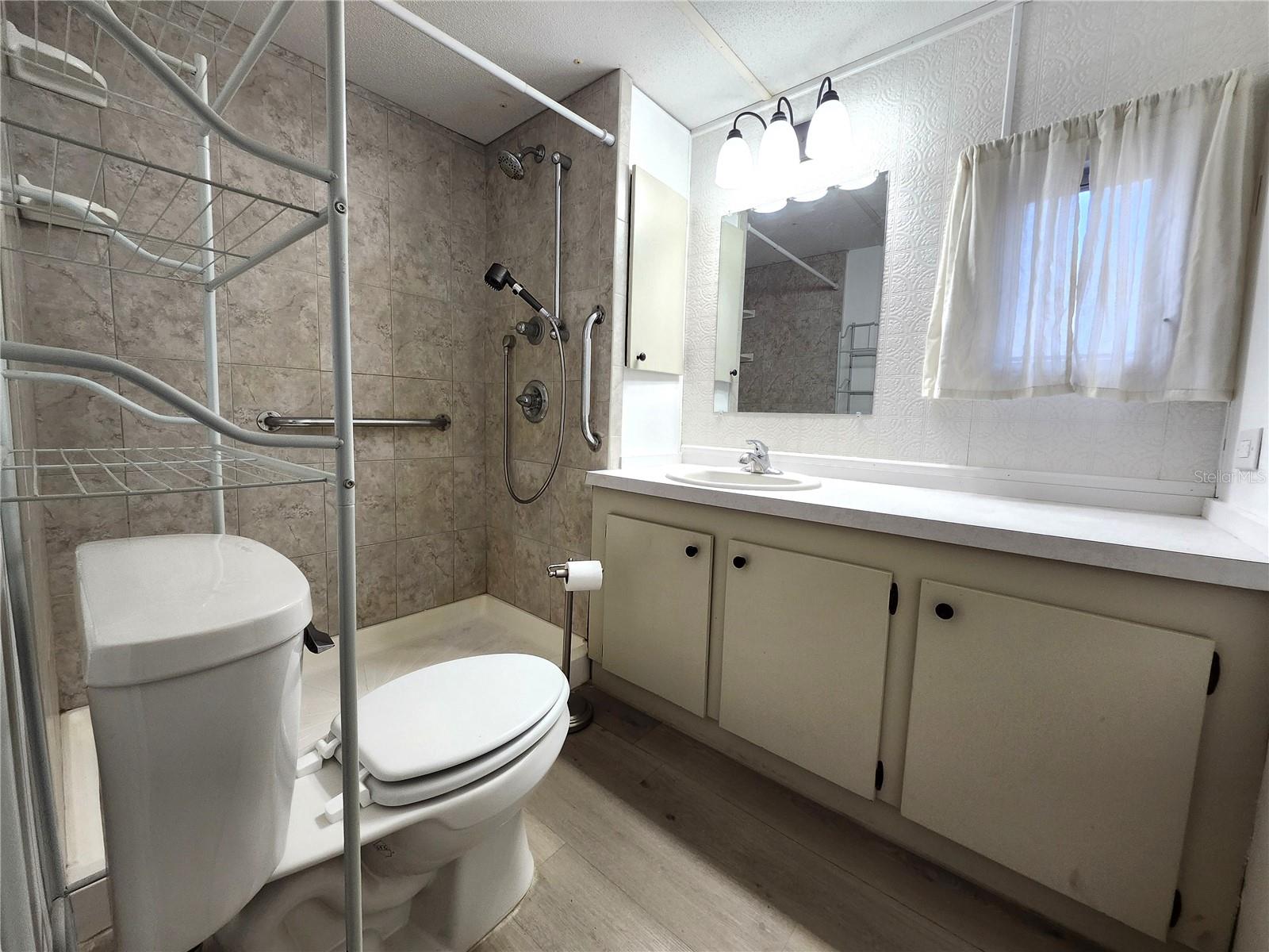 EAST COVE UNIT 01 - Residential