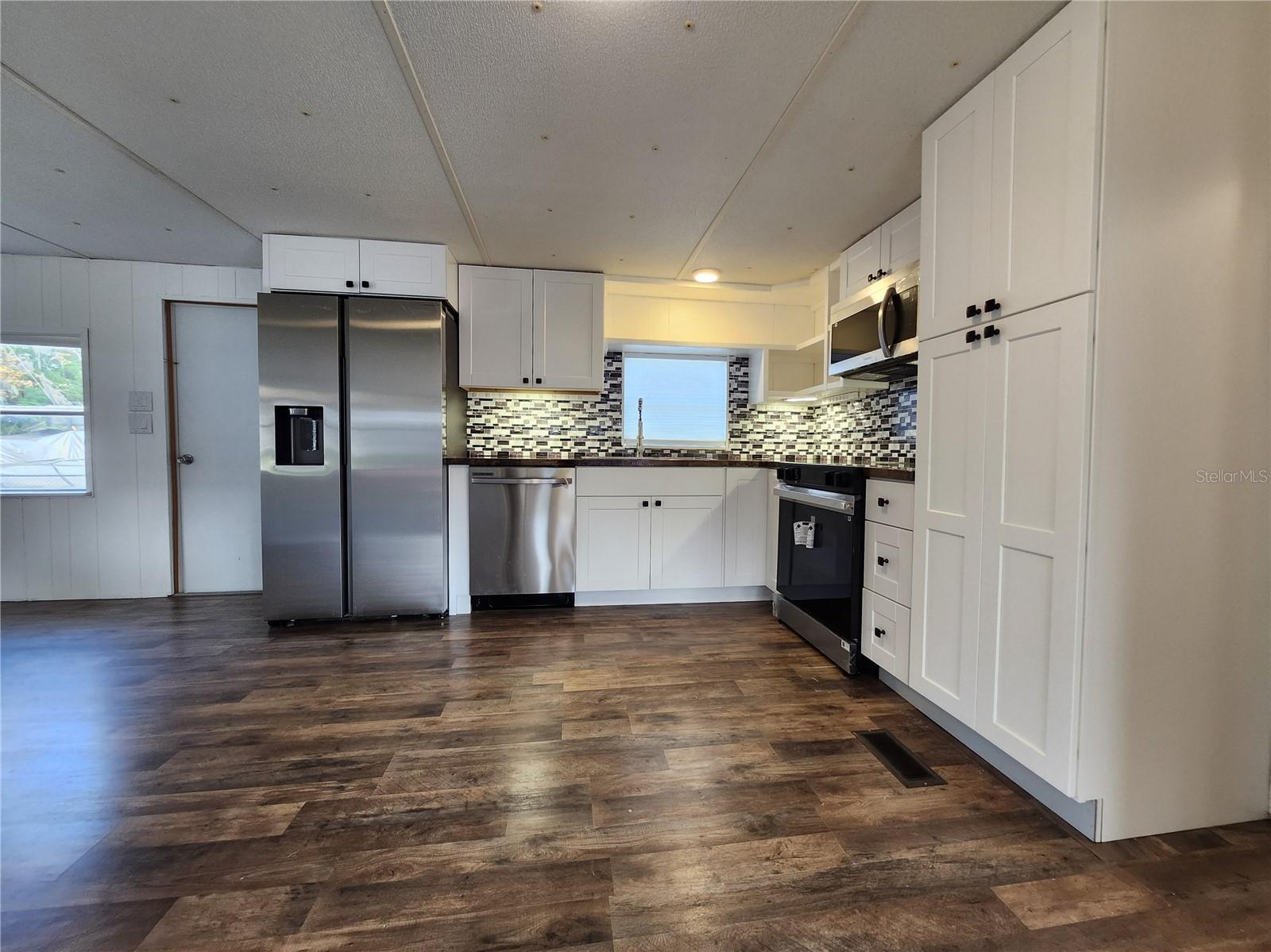 EAST COVE UNIT 01 - Residential