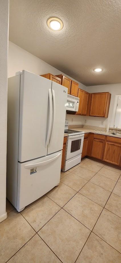 2529 HARN BOULEVARD 4