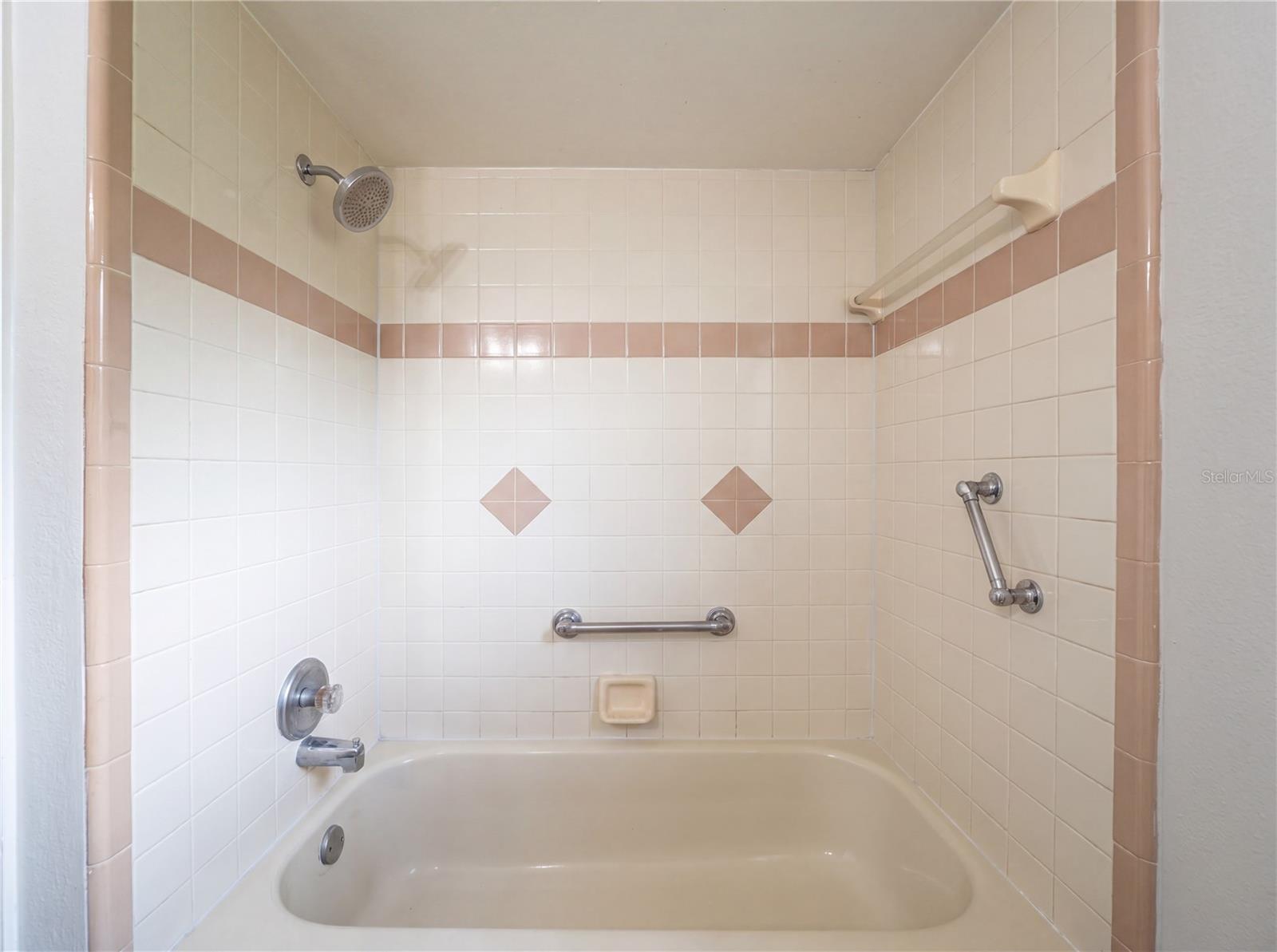 GARDEN HEIGHTS SUB - Residential