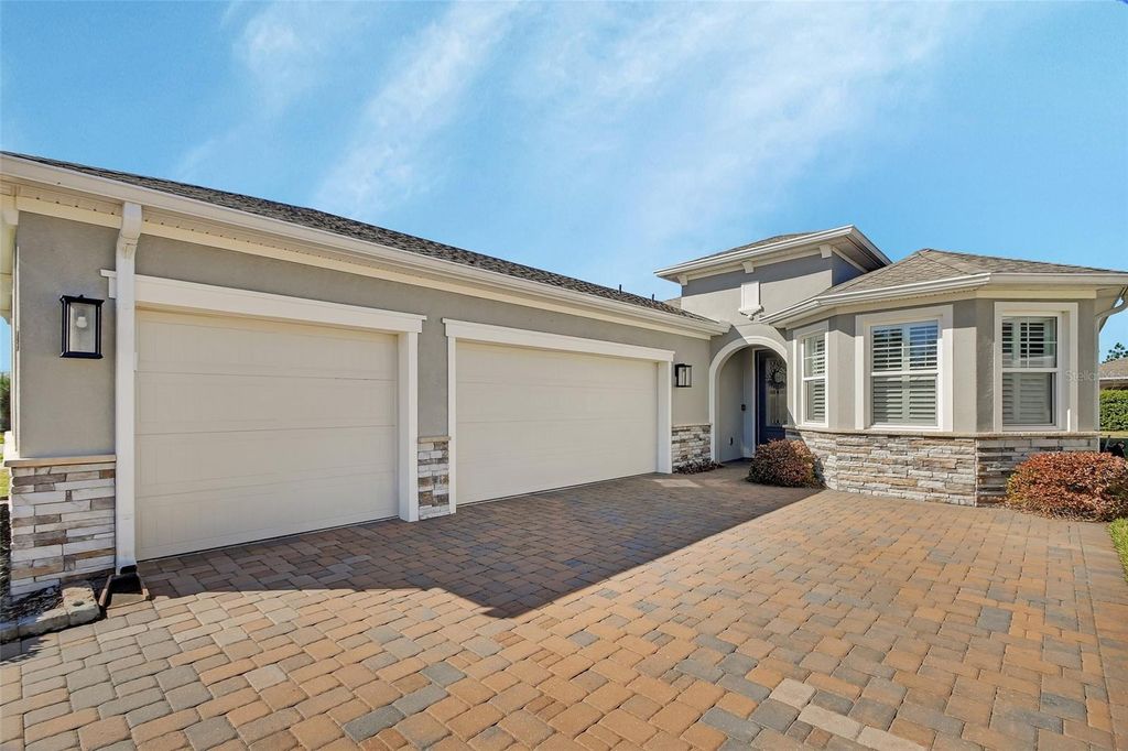 Photo of 254 Old Moss Circle, Deland, FL 32724 (MLS # V4947611)