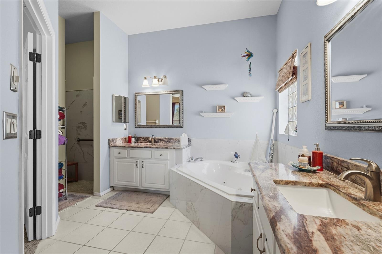 WOODMERE LAKES - Residential