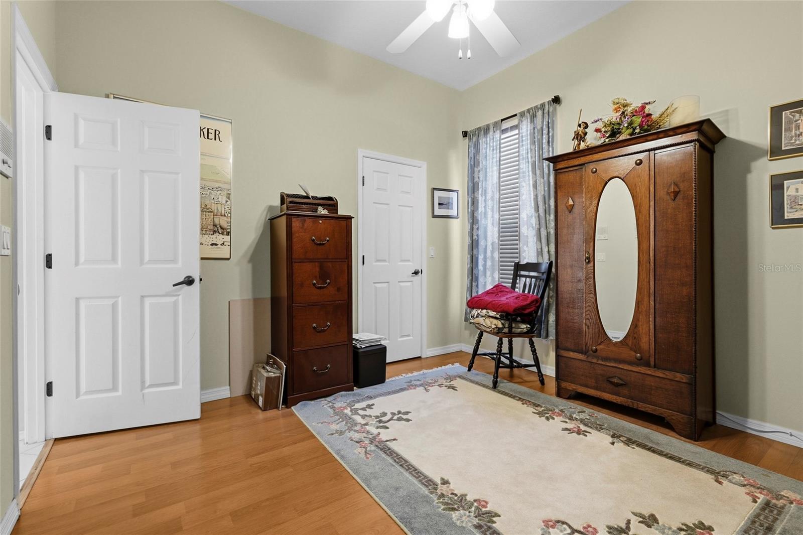 WOODMERE LAKES - Residential