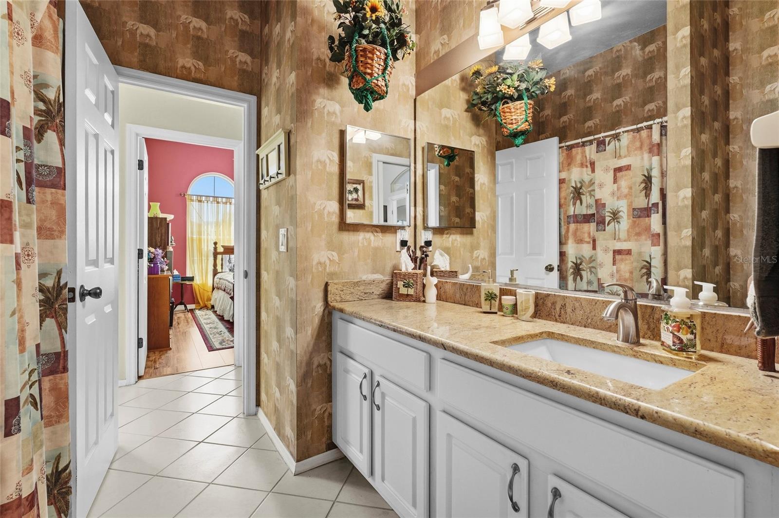 WOODMERE LAKES - Residential