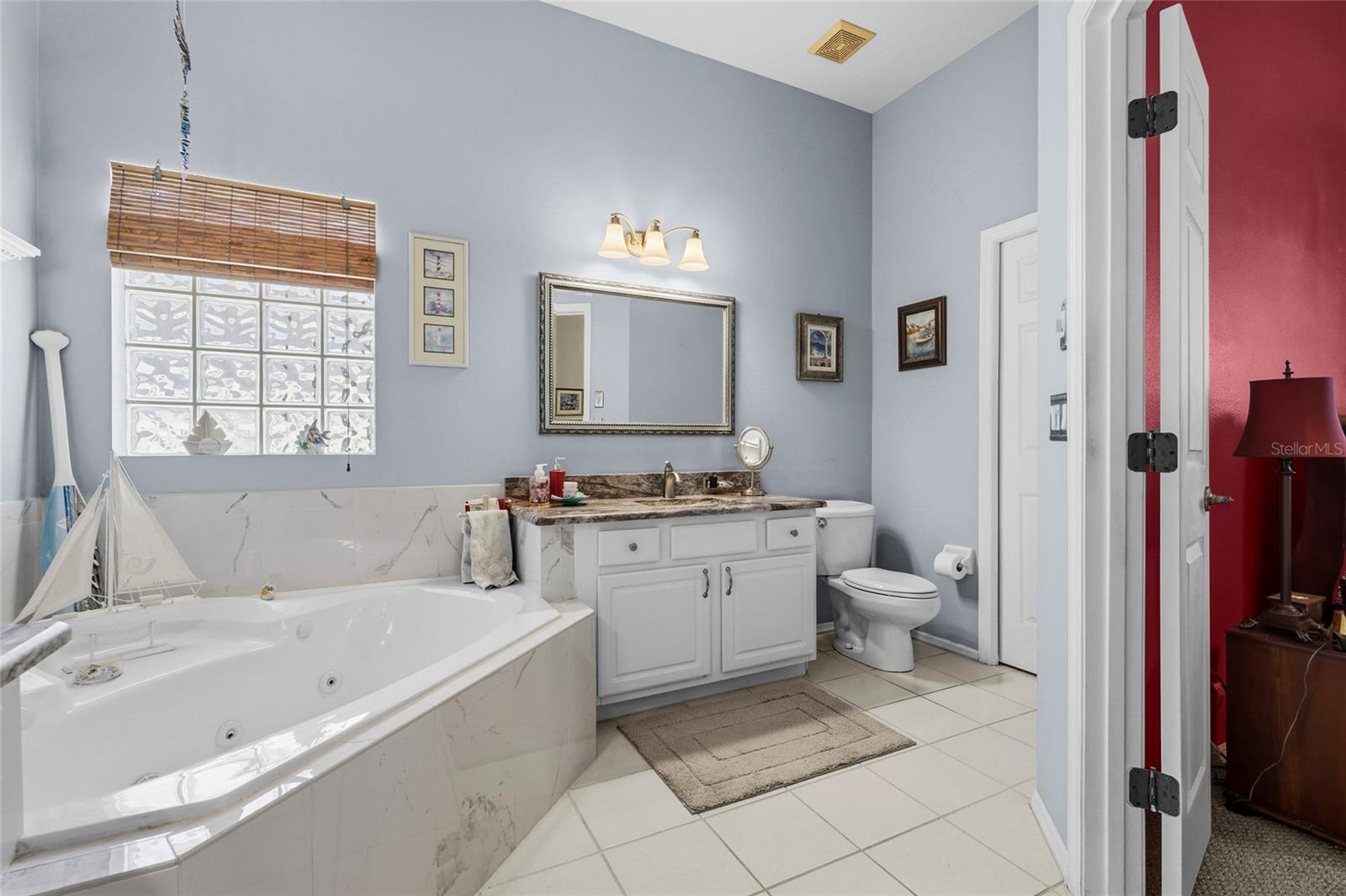 WOODMERE LAKES - Residential