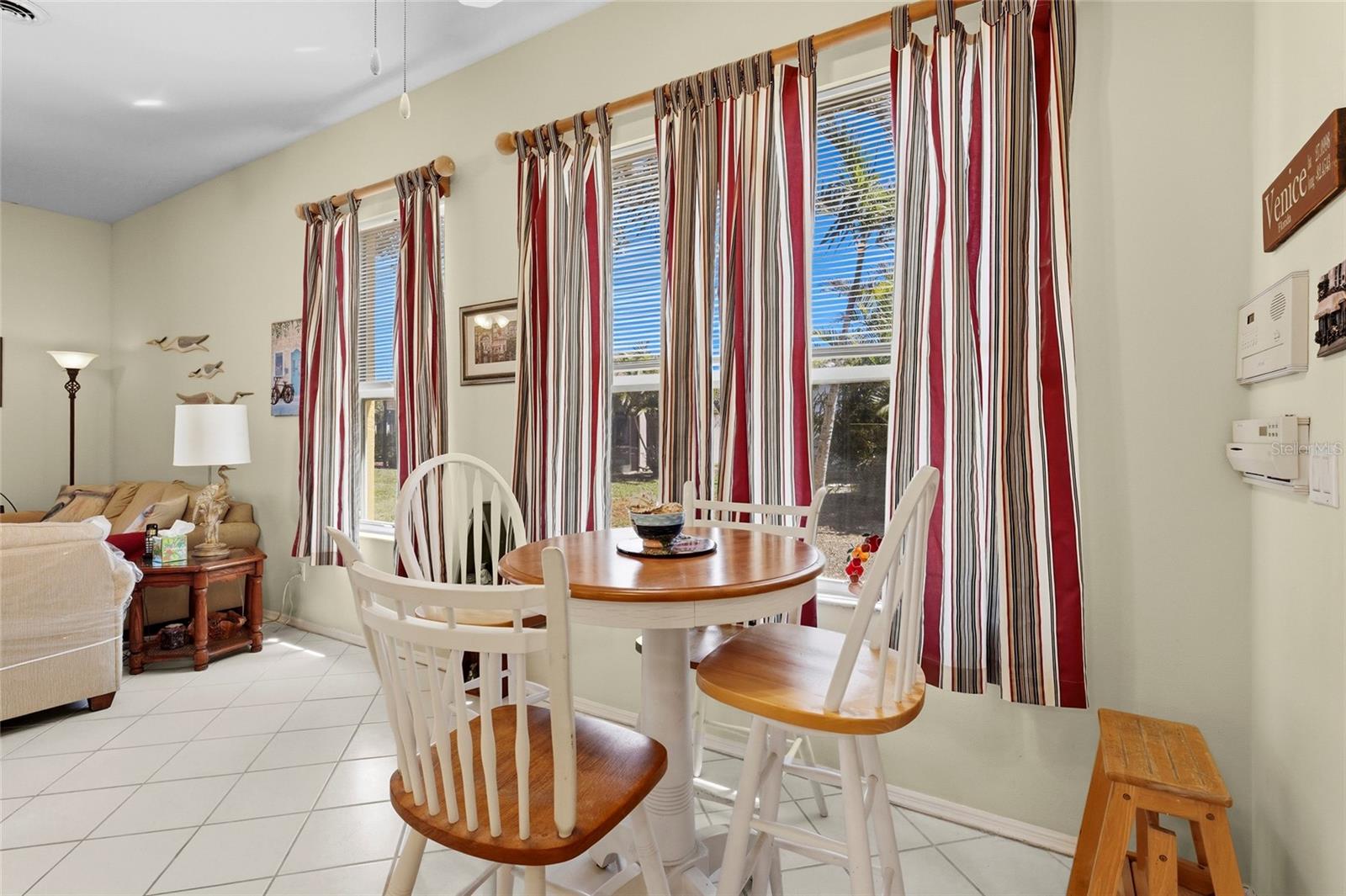 WOODMERE LAKES - Residential