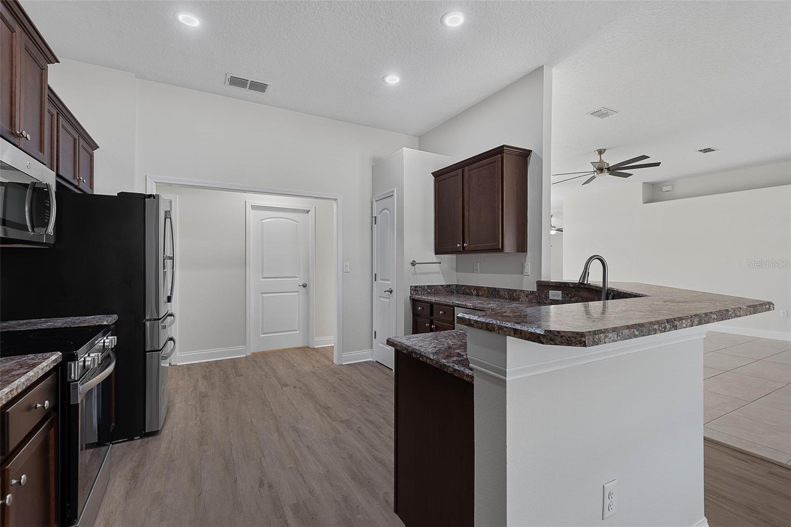 EAGLE LAKES PH 1 SEC 1 - Residential