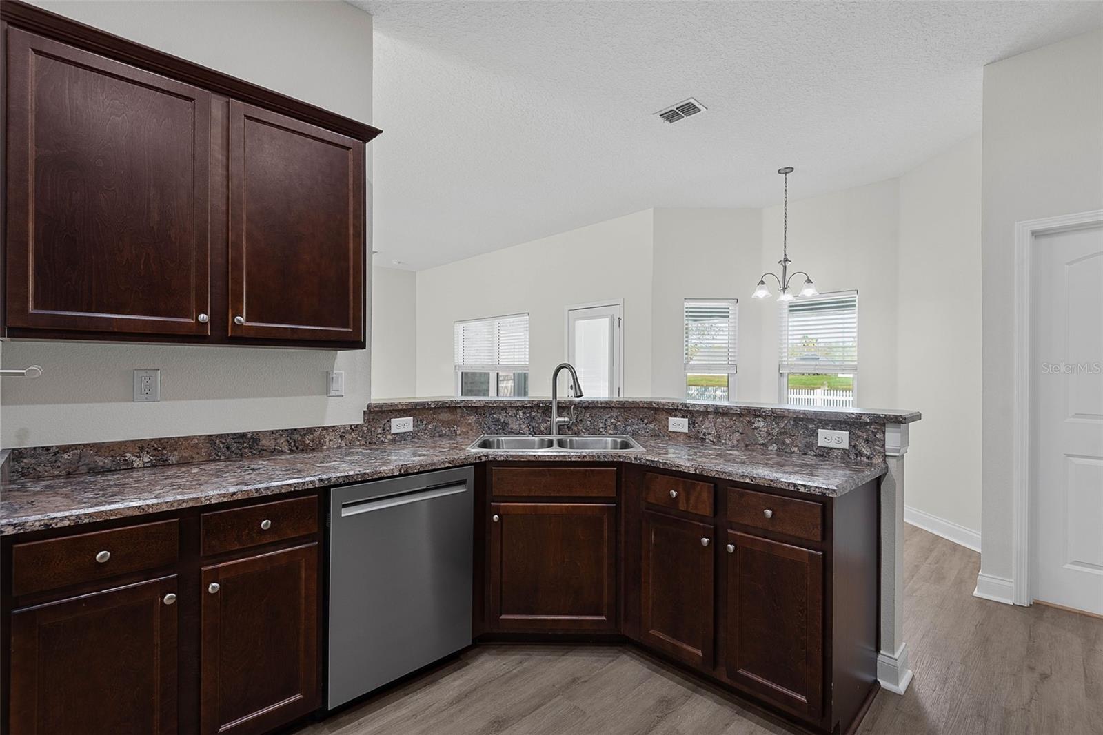 EAGLE LAKES PH 1 SEC 1 - Residential