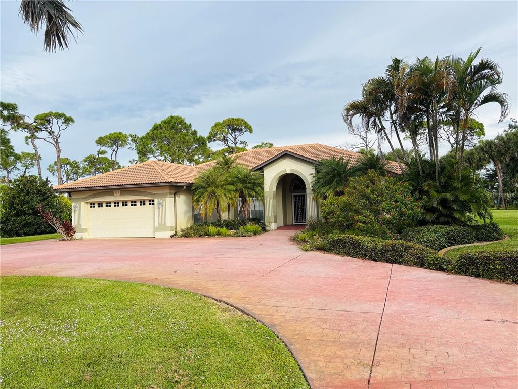 Photo of 915 Park Place Drive, Englewood, FL 34223 (MLS # D6143024)