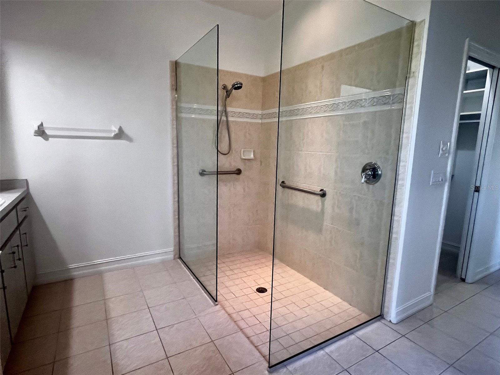 PARK PLACE ESTATES - Residential Lease