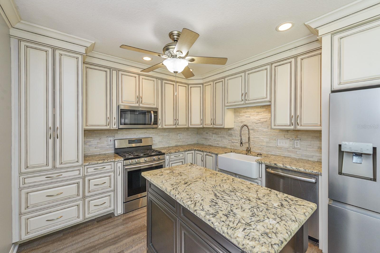 HARBOR OAKS I - Residential