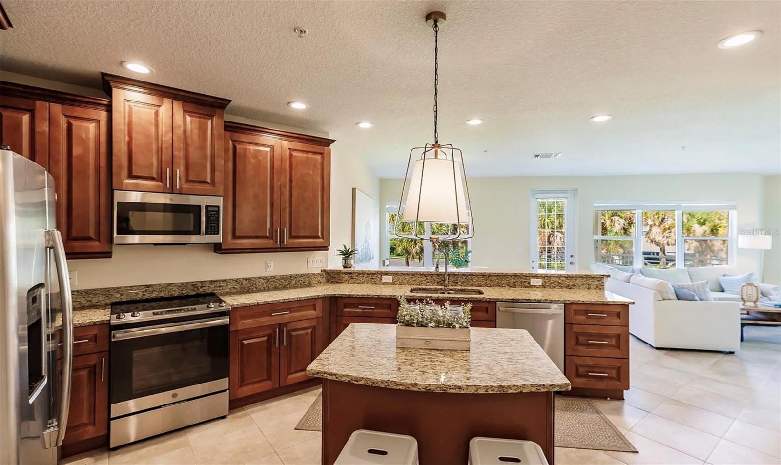 BRADENTON - Residential Lease