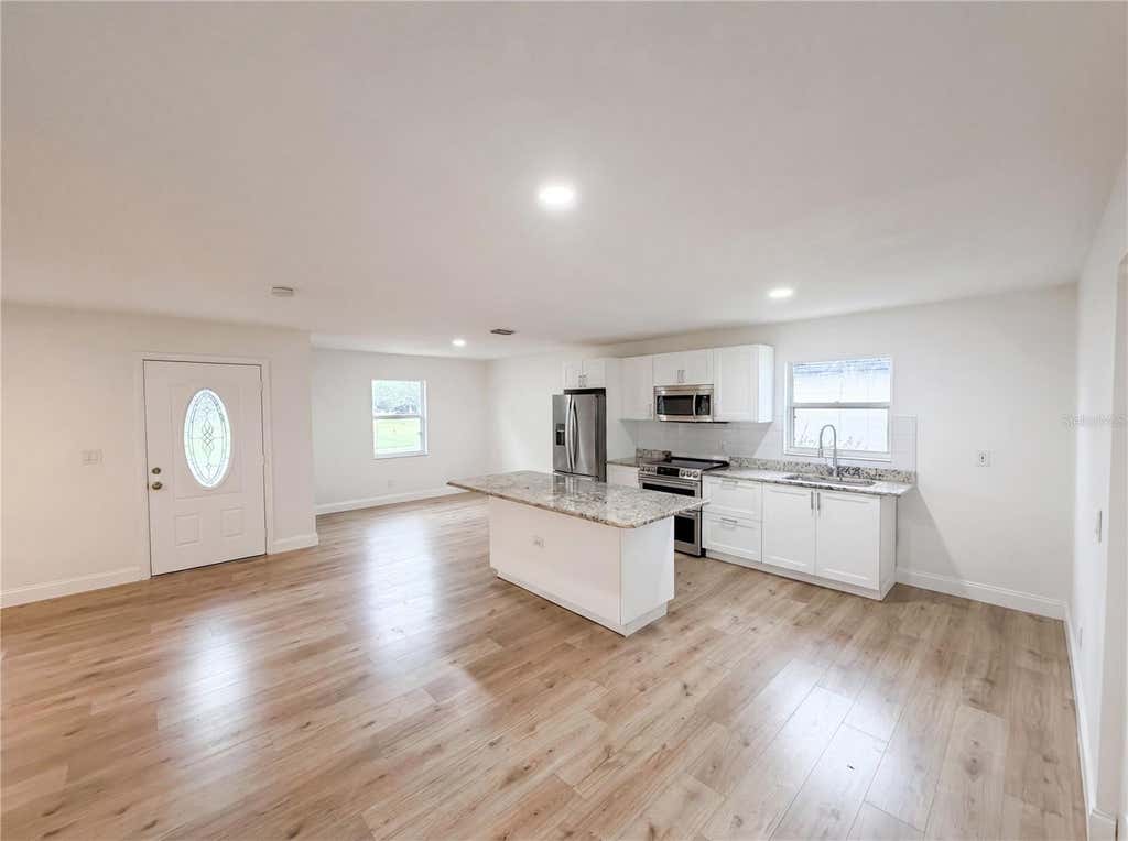 Photo of 845 40th Avenue S, St Petersburg, FL 33705 (MLS # O6414082)