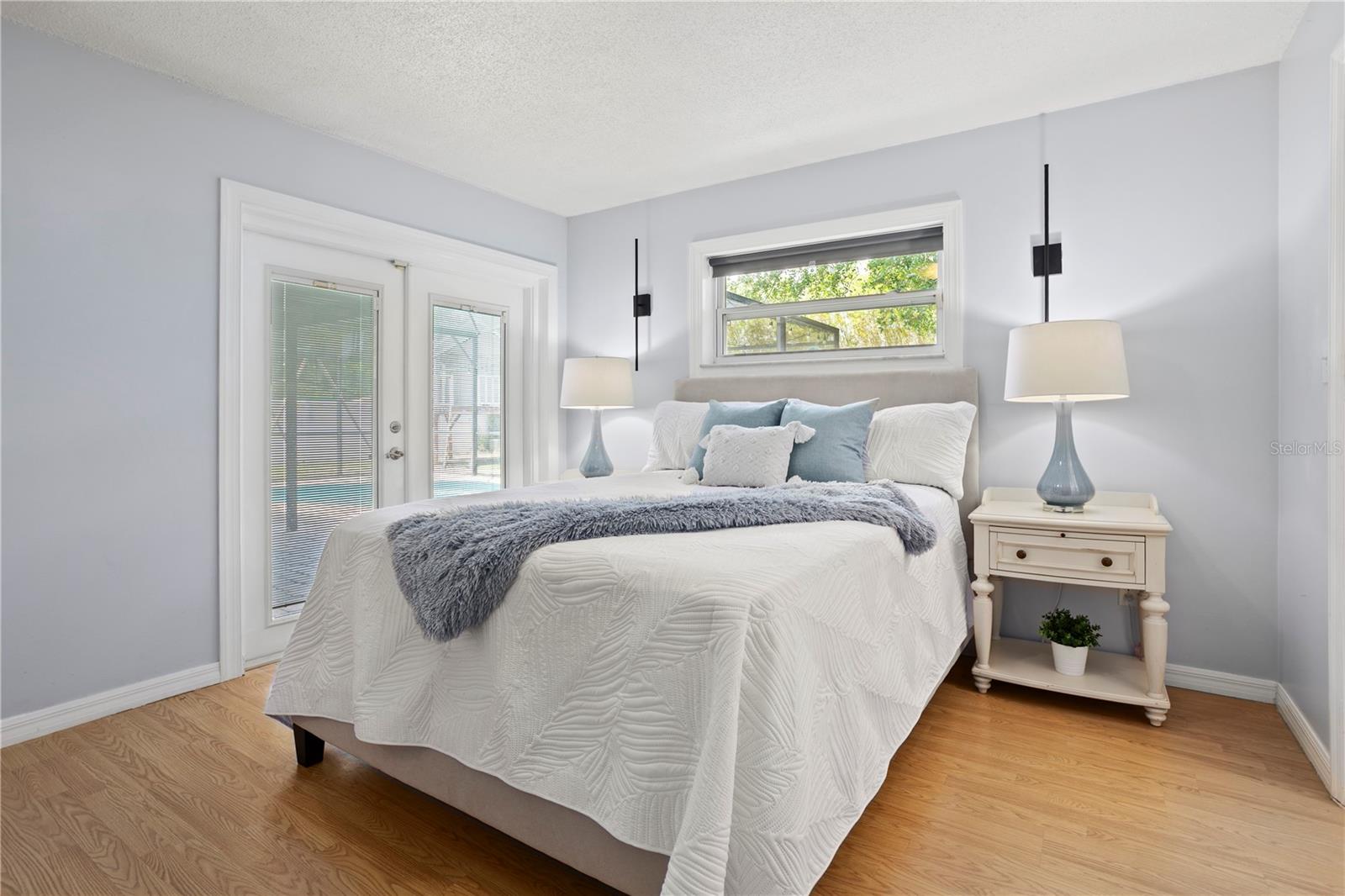 LAUREL SPRINGS - Residential