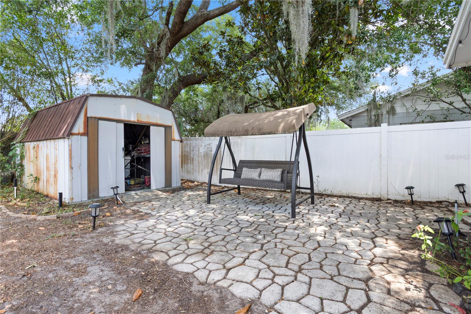 LAUREL SPRINGS - Residential