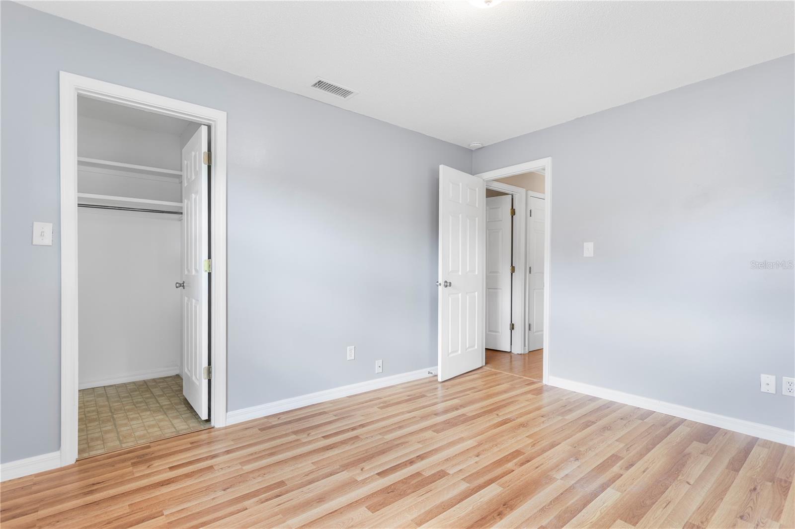 LAUREL SPRINGS - Residential