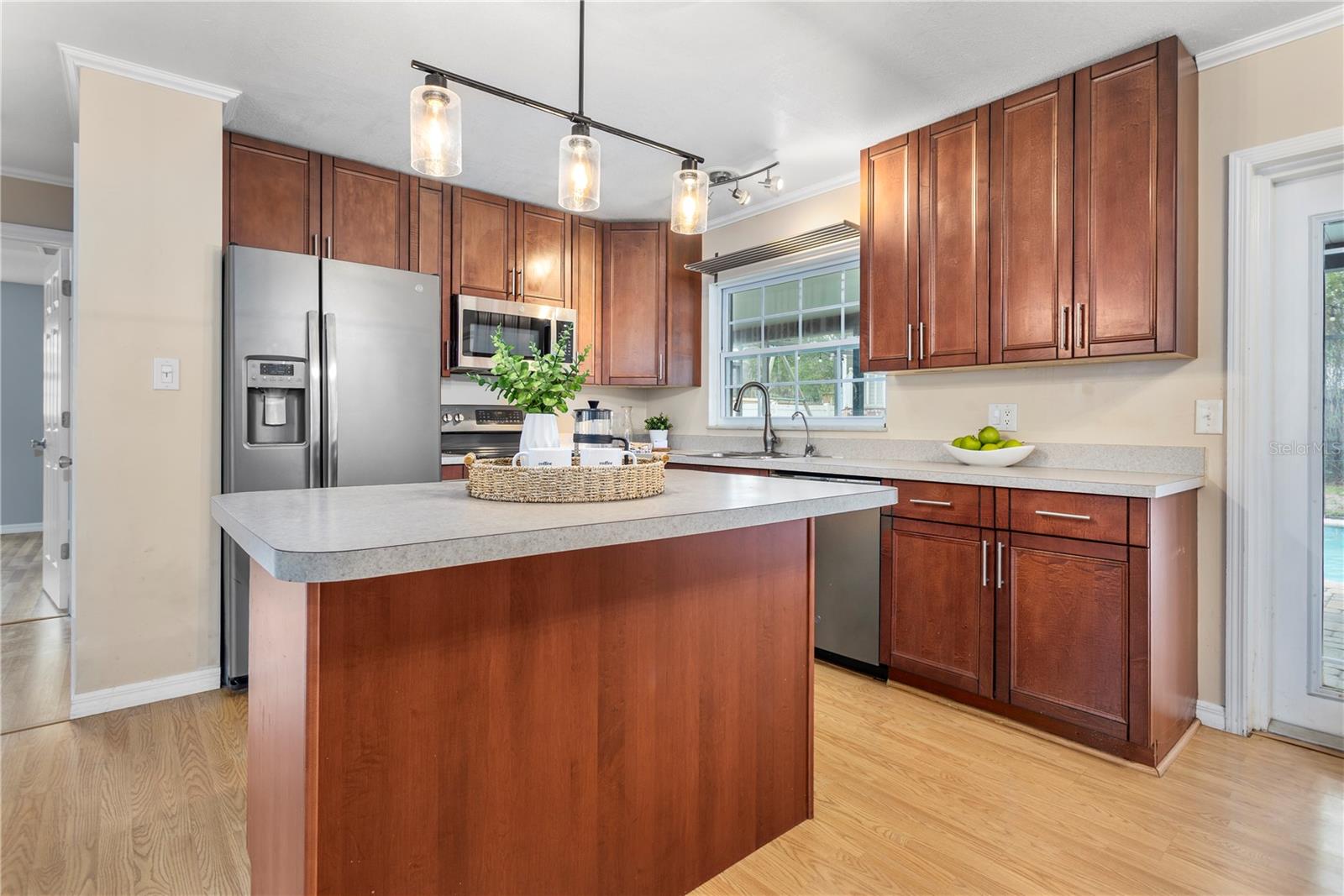 LAUREL SPRINGS - Residential