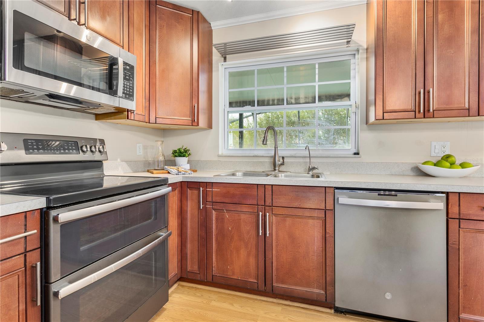 LAUREL SPRINGS - Residential