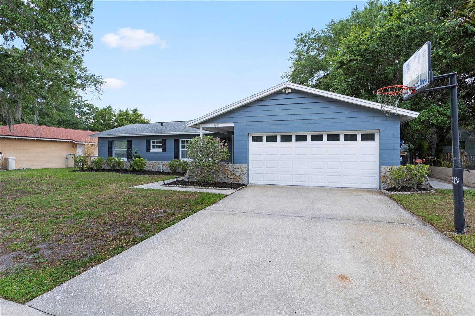 LAUREL SPRINGS - Residential