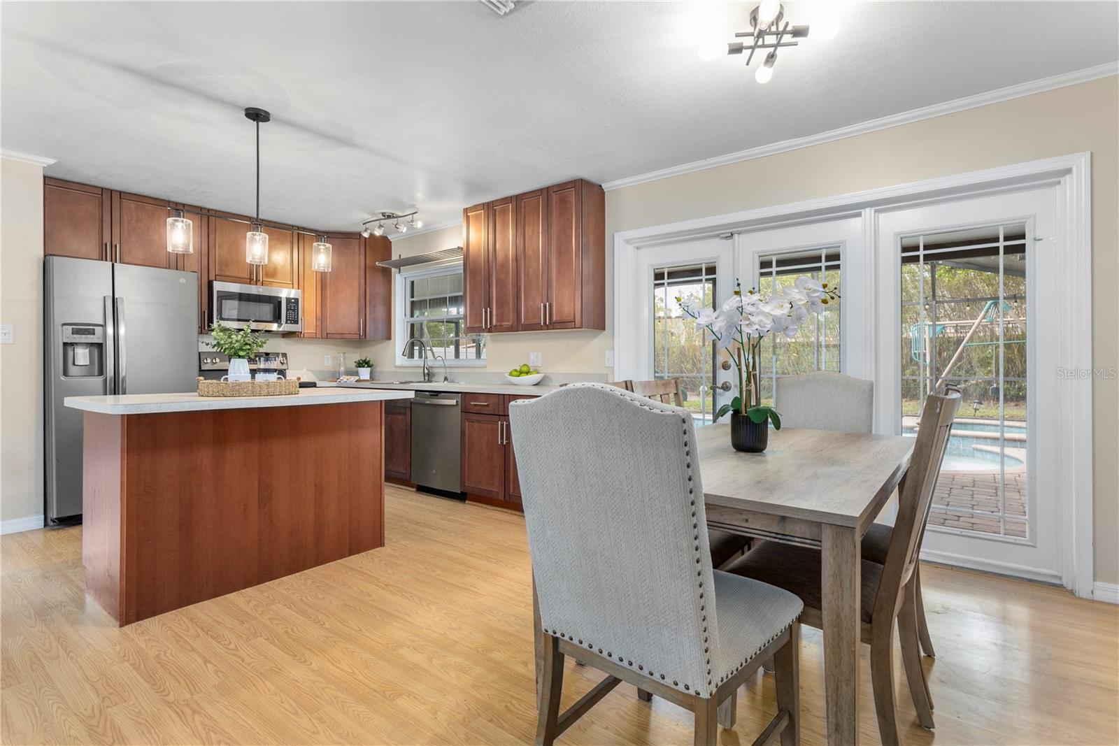 LAUREL SPRINGS - Residential
