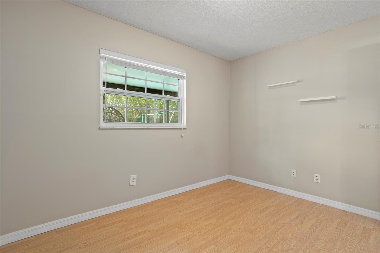 LAUREL SPRINGS - Residential