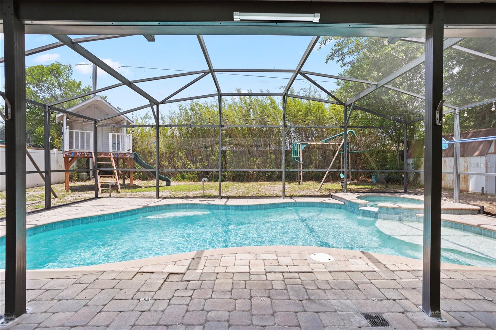 LAUREL SPRINGS - Residential
