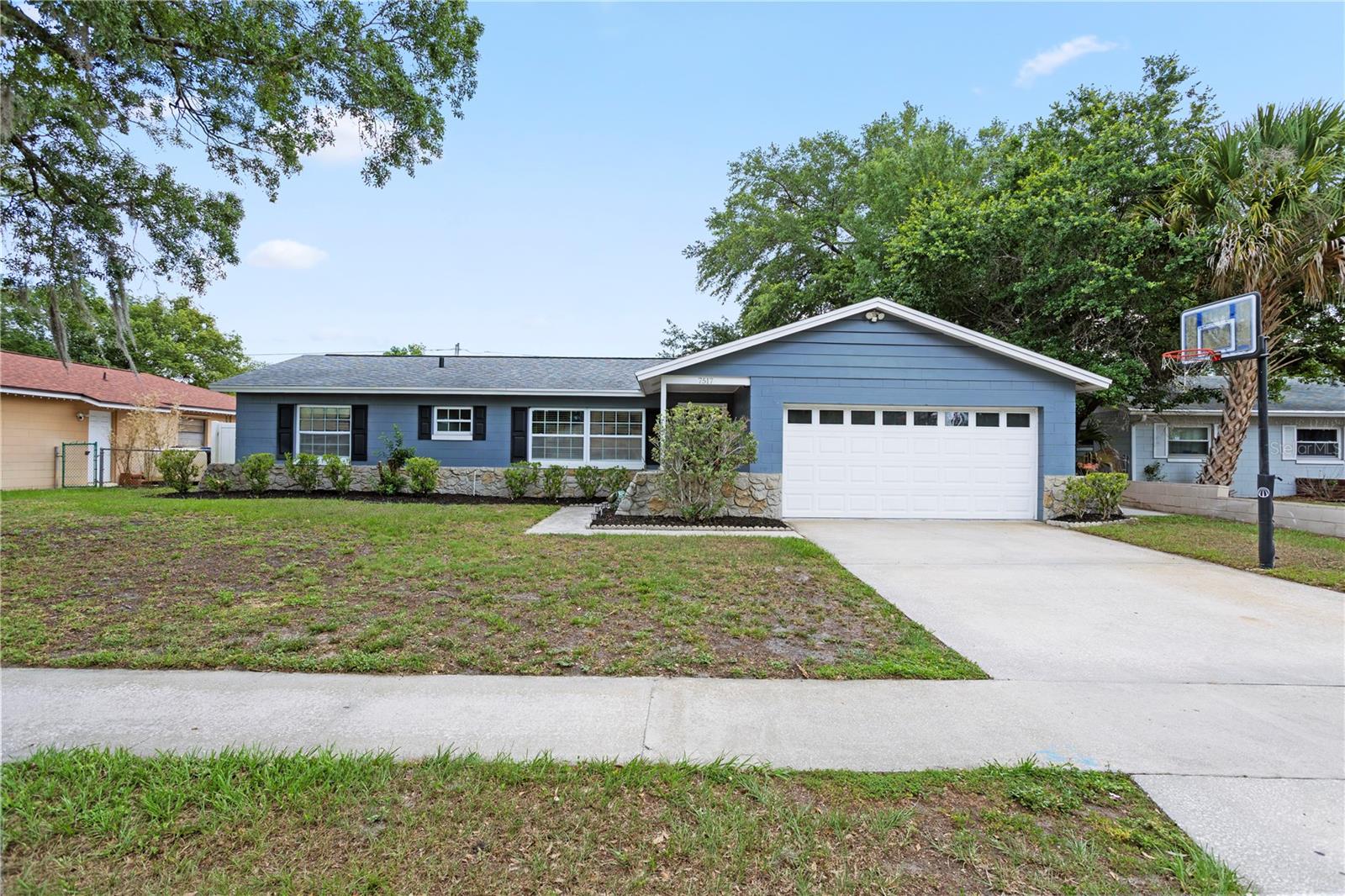 LAUREL SPRINGS - Residential