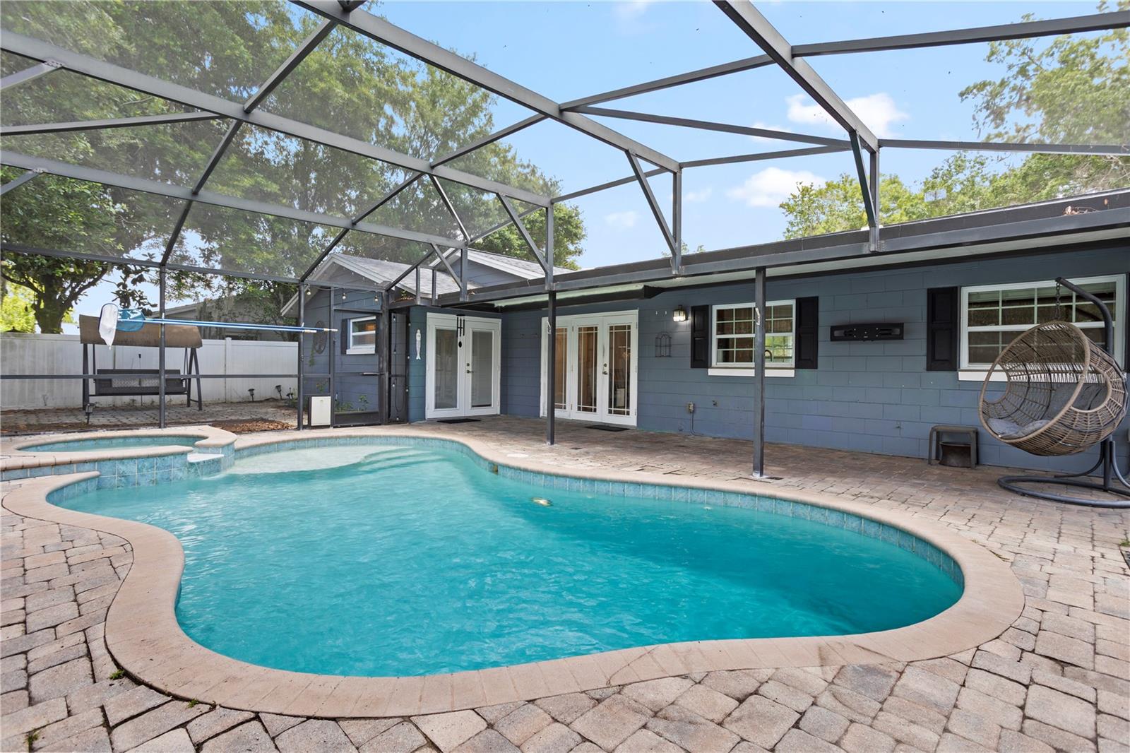 LAUREL SPRINGS - Residential