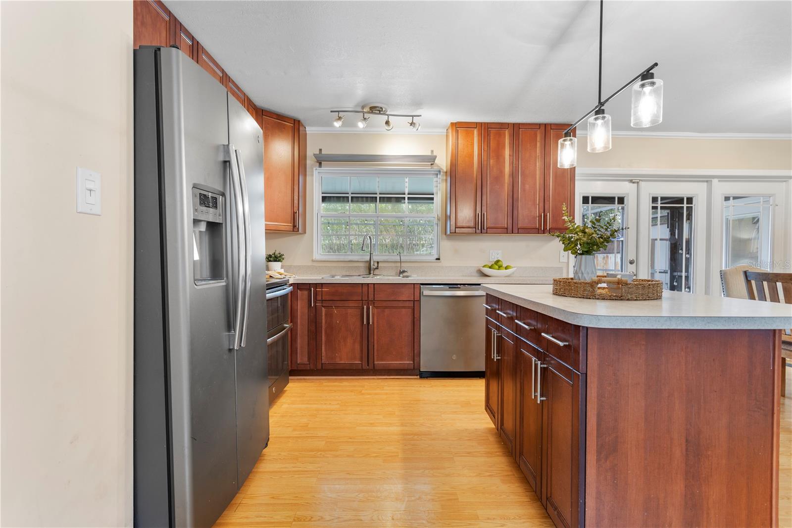 LAUREL SPRINGS - Residential