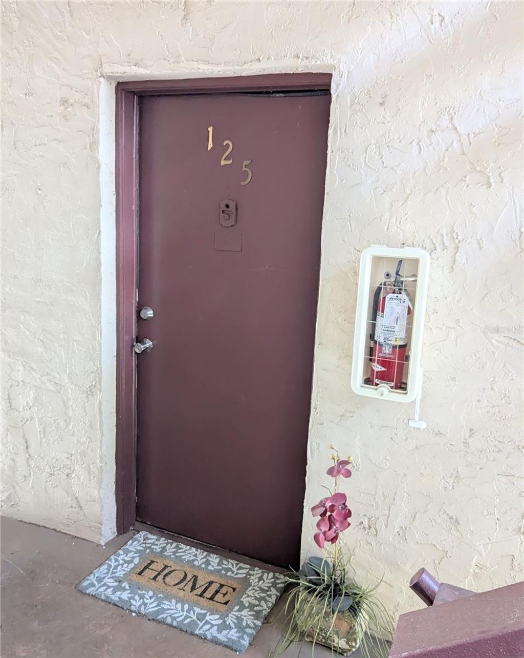 Photo of 3840 N Lake Drive #125, Tampa, FL 33614 (MLS # TB8385308)