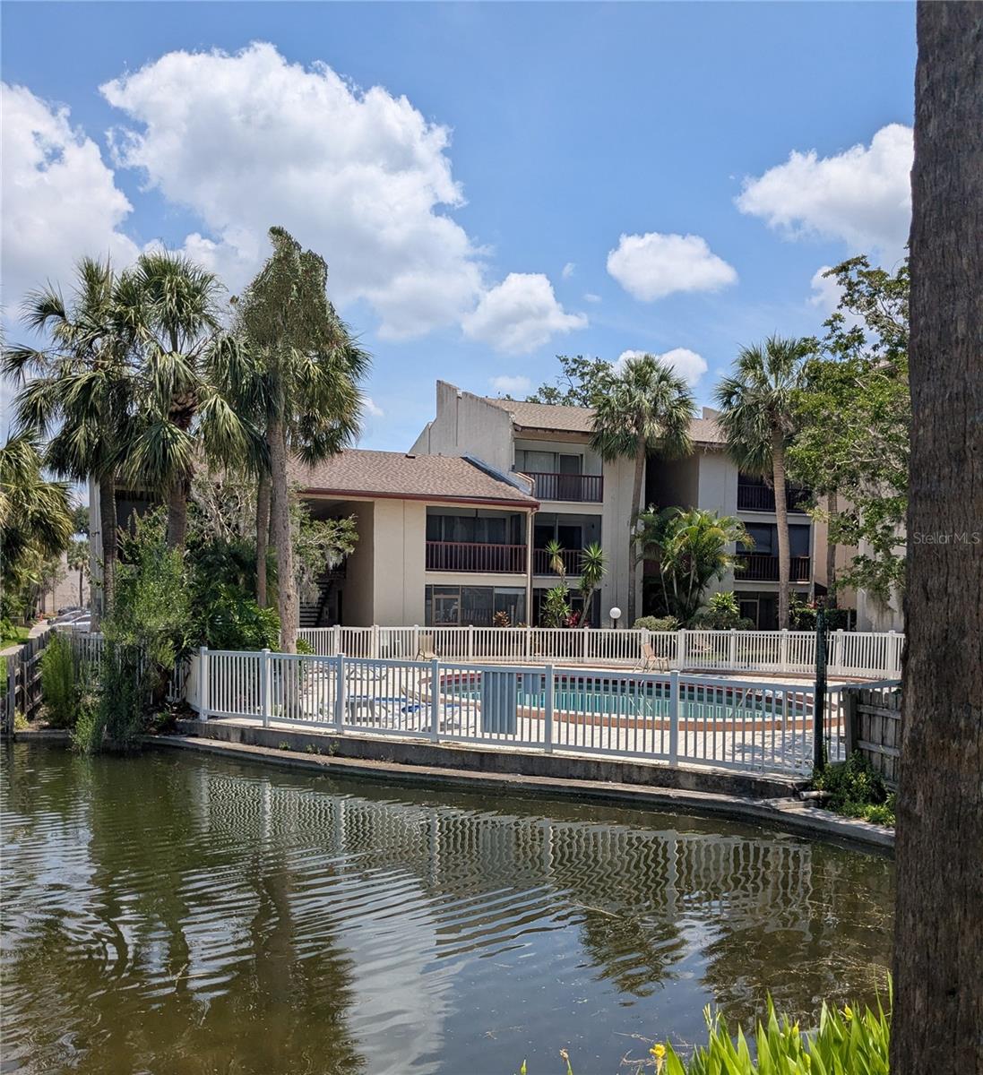 3840 N LAKE DRIVE 125