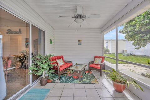 A home in LAKE WALES