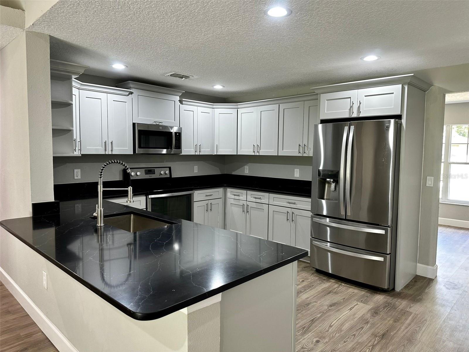 2585 COACHMAN DRIVE