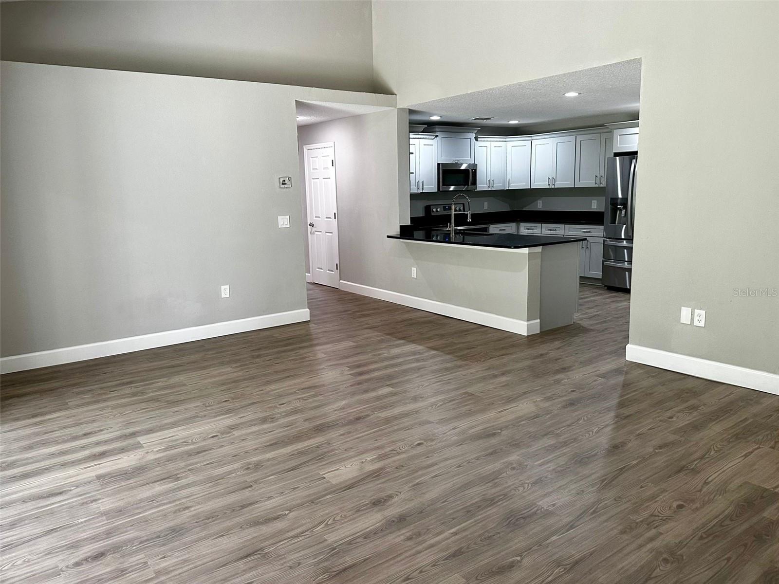 2585 COACHMAN DRIVE
