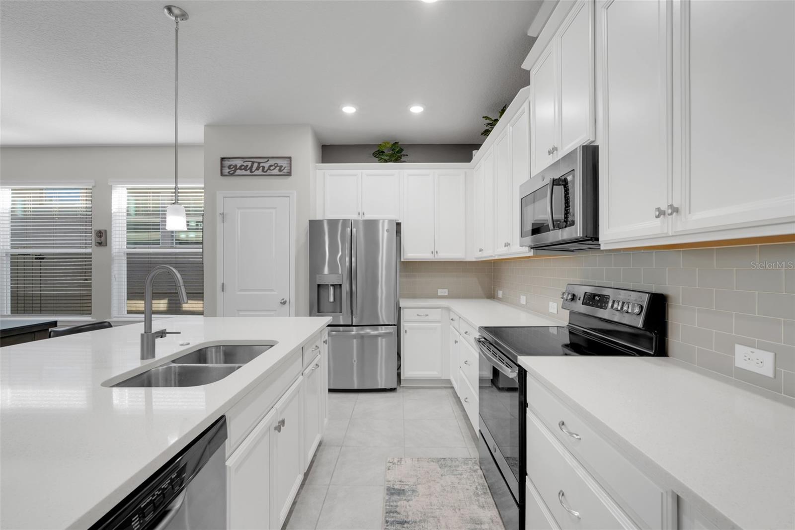 JOHN'S LAKE LANDING PHASE 4 - Residential