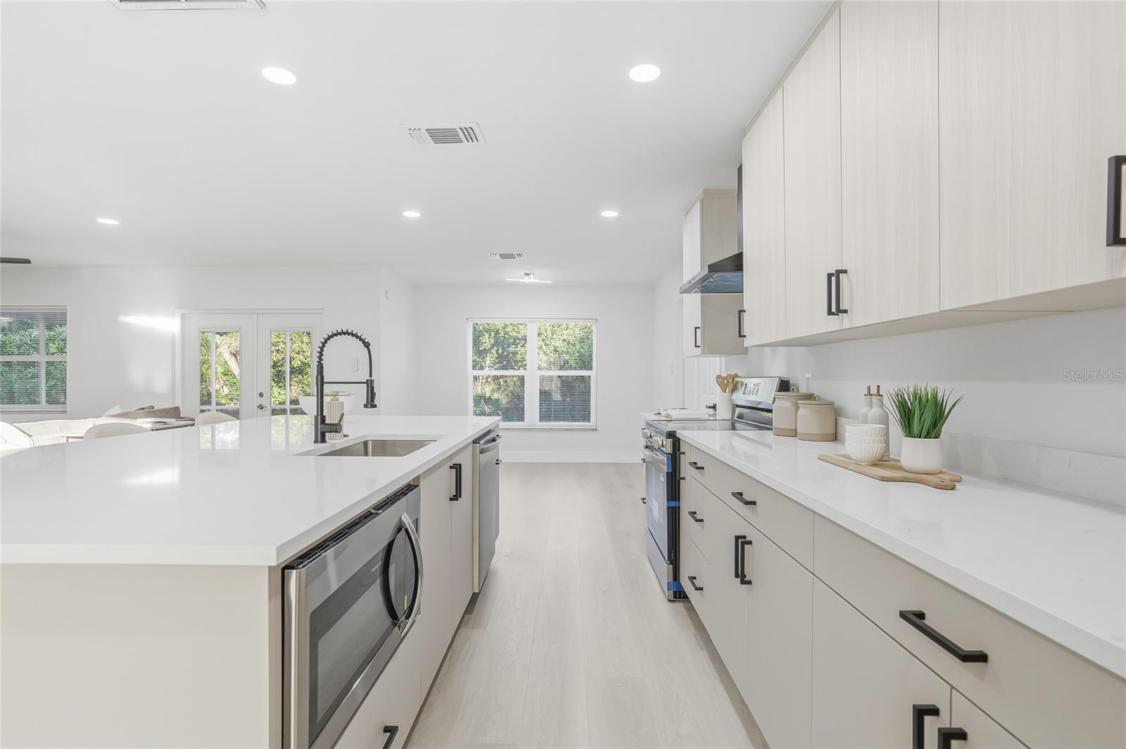 TEMPLE TERRACE HILLS UNIT 2 - Residential